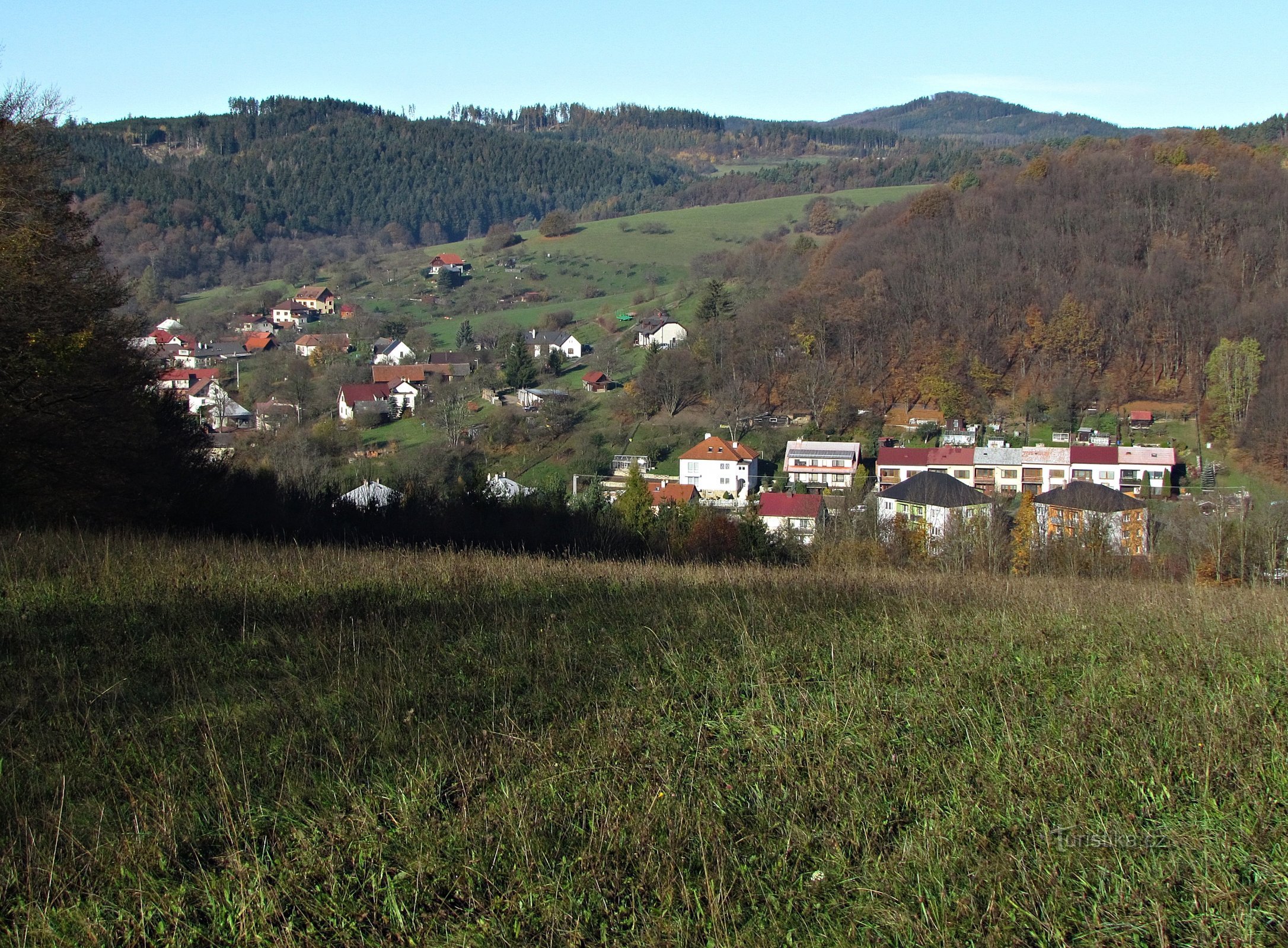 la parte baja del pueblo, Na Písečné y Ondřejovsko