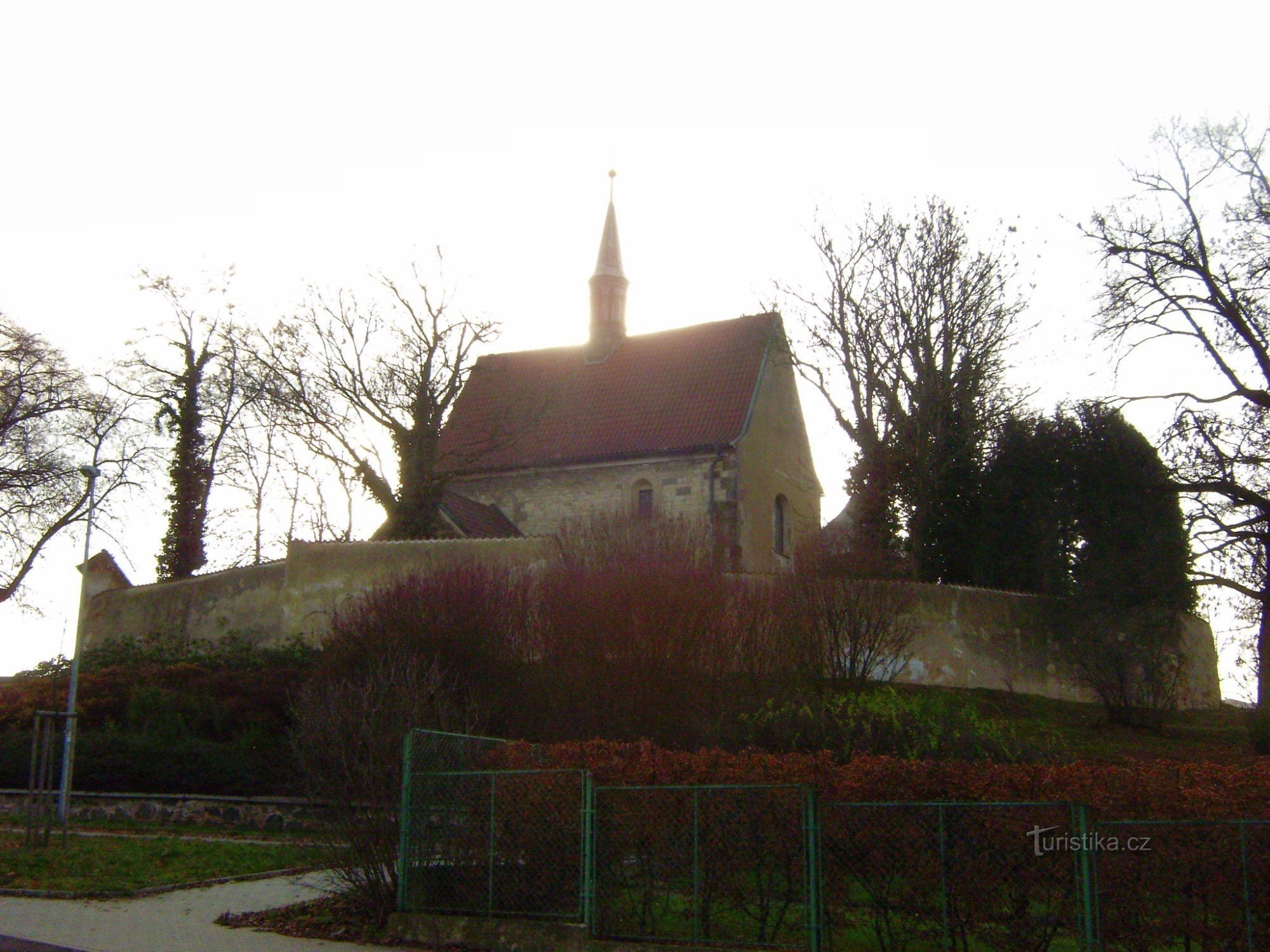 Dolní Chabry - kostel Stětí sv. Jana Křtitele