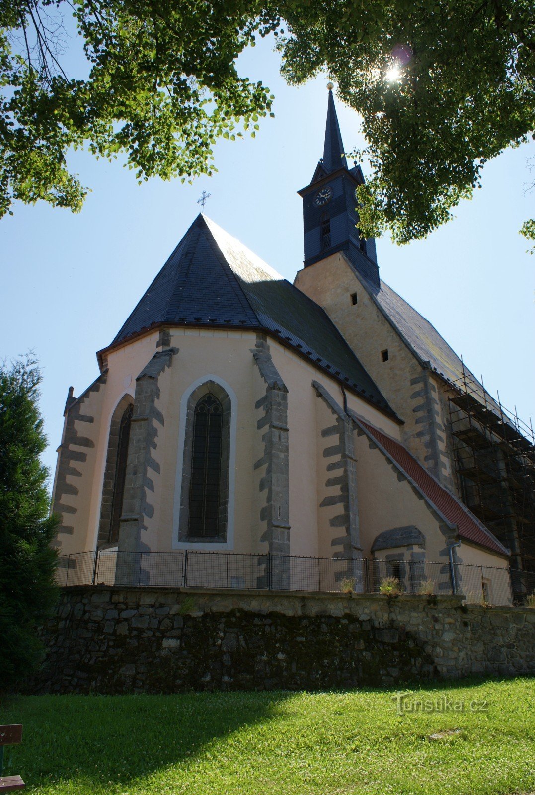 Dolní Dvořiště - nhà thờ St. Hoa loa kèn