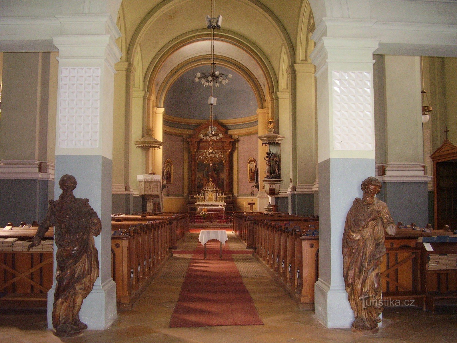 Dolní Kounice - igreja de St. Pedro e Paulo