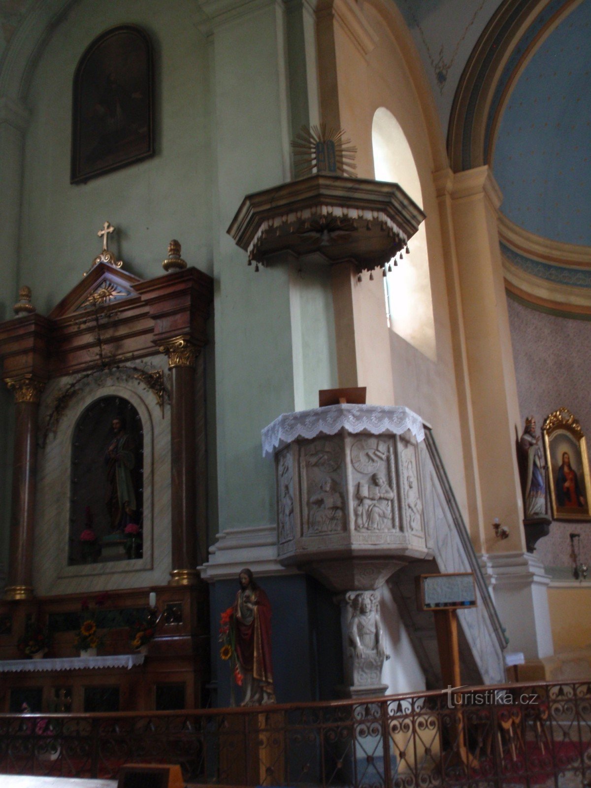 Dolní Kounice, igreja de St. Pedro e Paulo - interior