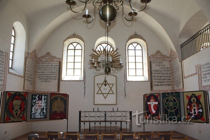 Dolni Kounice - synagogue