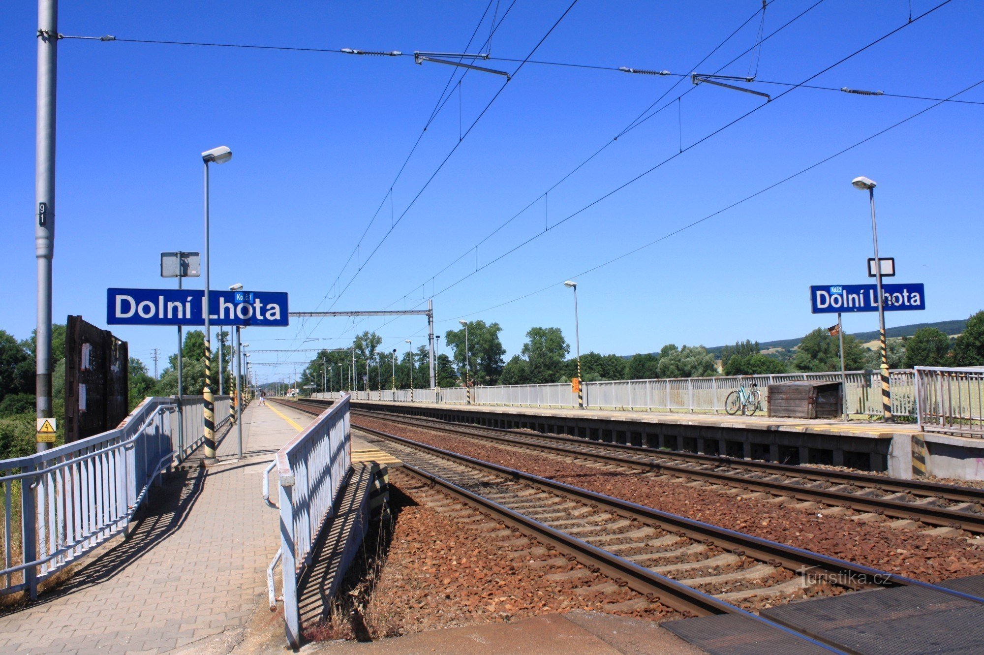 Dolní Lhota - railway station
