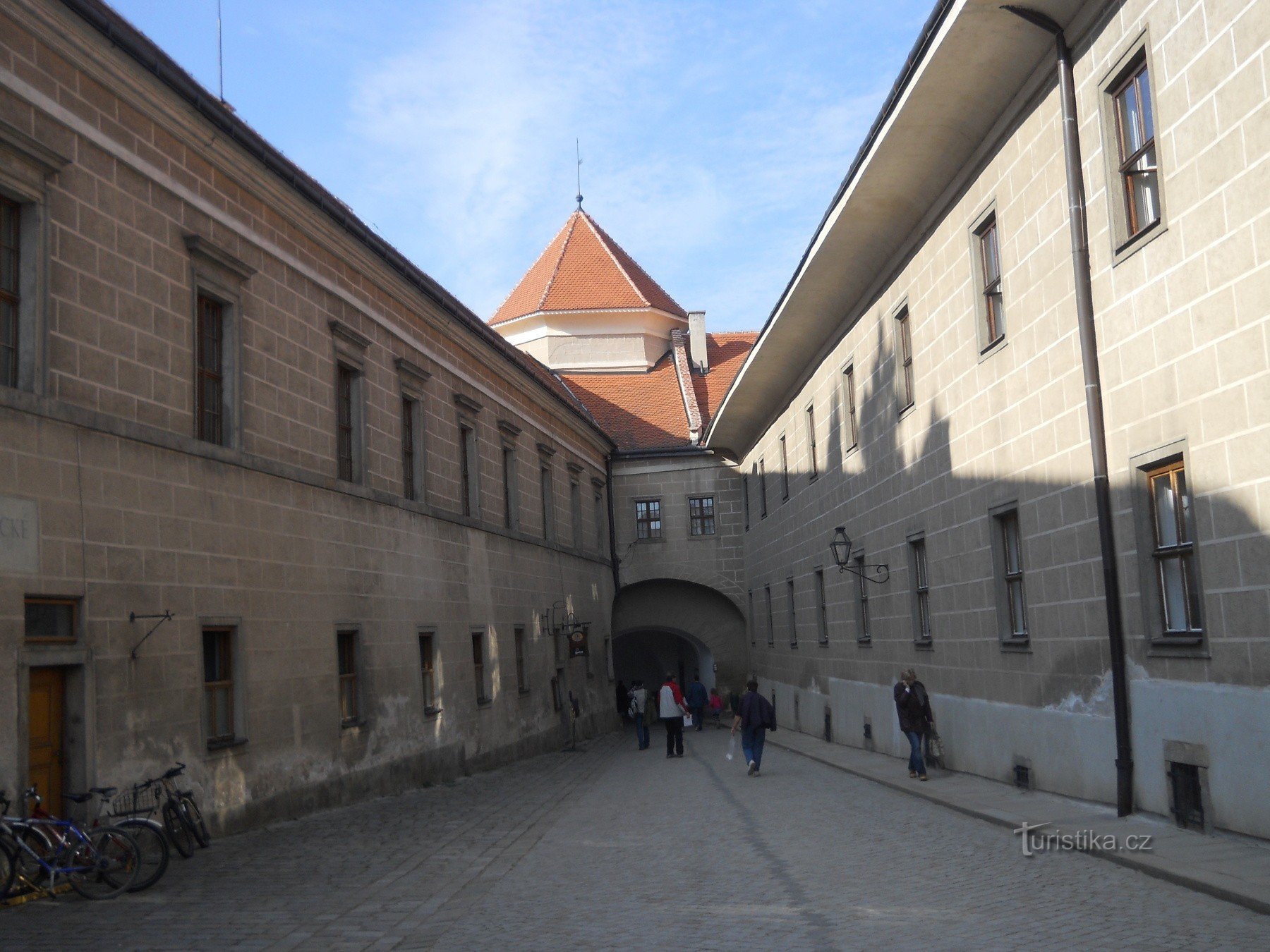 The lower small gate - from the side of the square