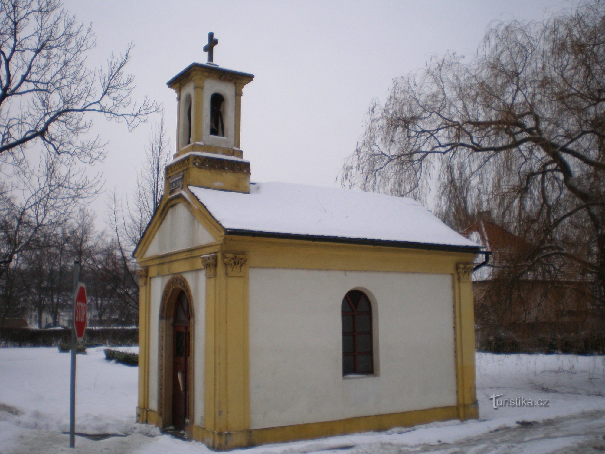 Dolní Měcholupy - kaplička