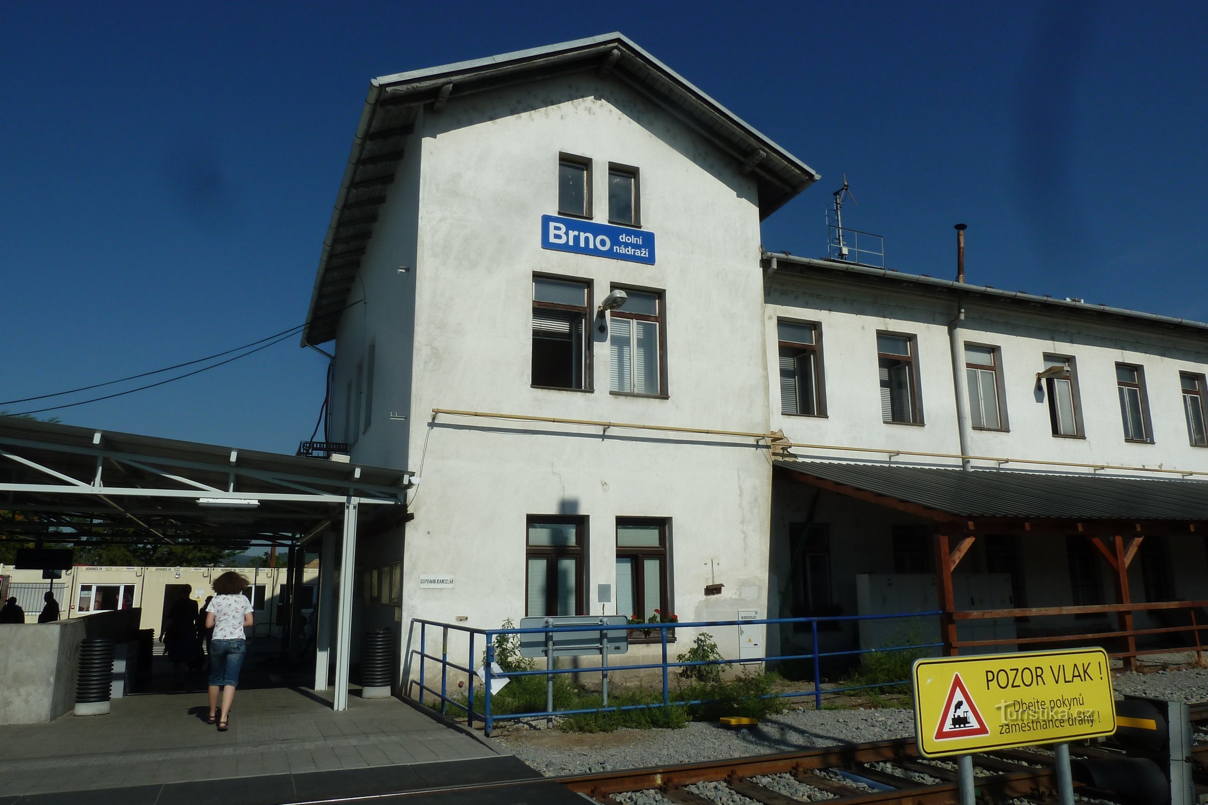 Lower station