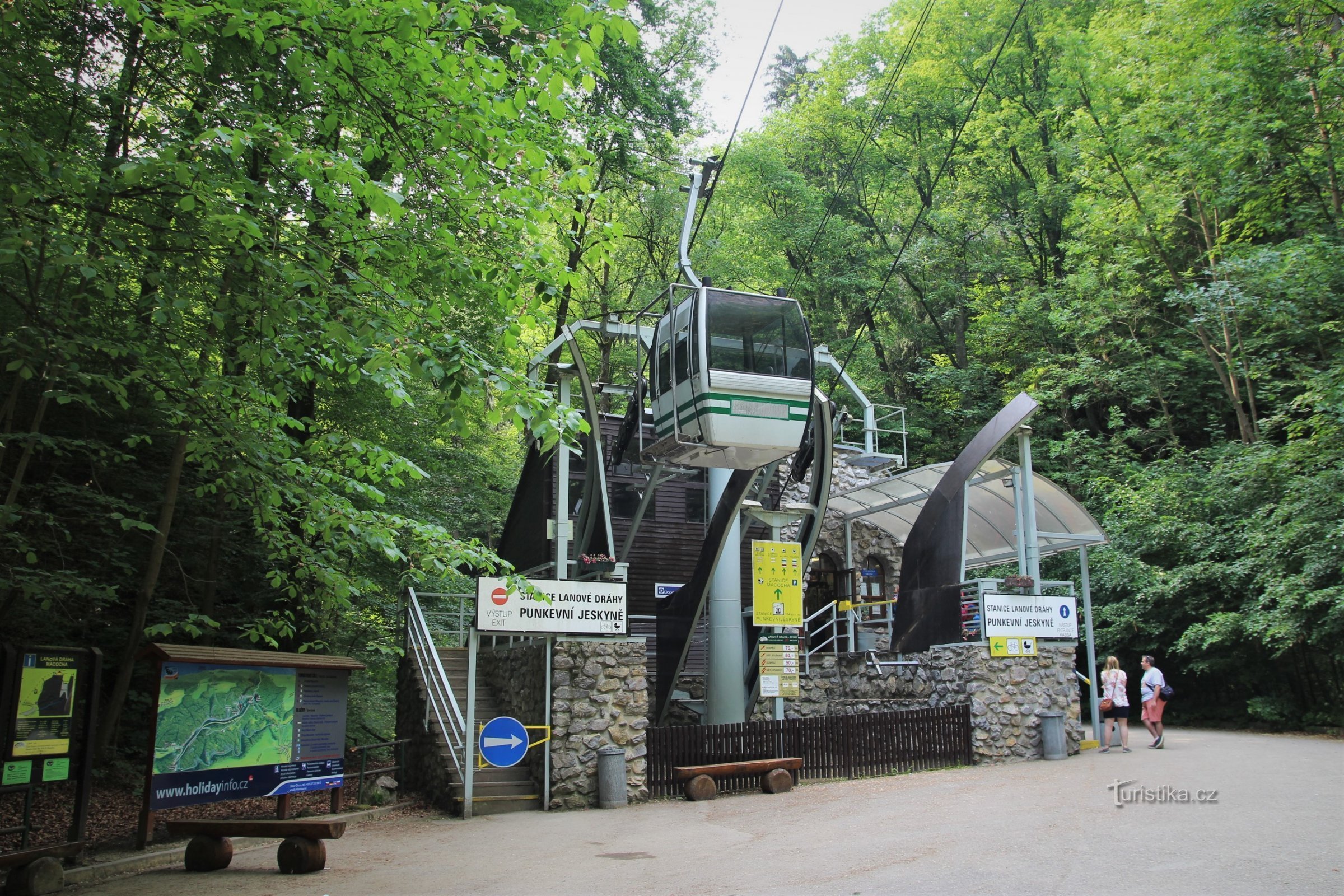 Lower cable car station