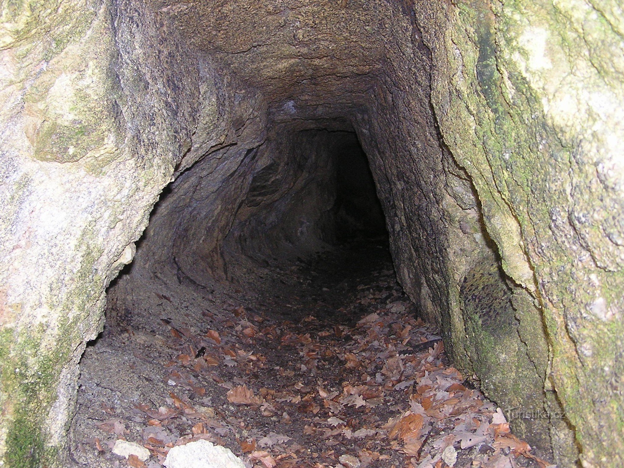 Lower tunnel - 16.5.2004