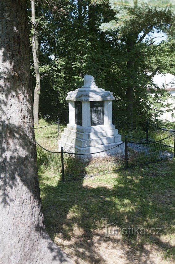 Dolní Údolí - monument over de faldne