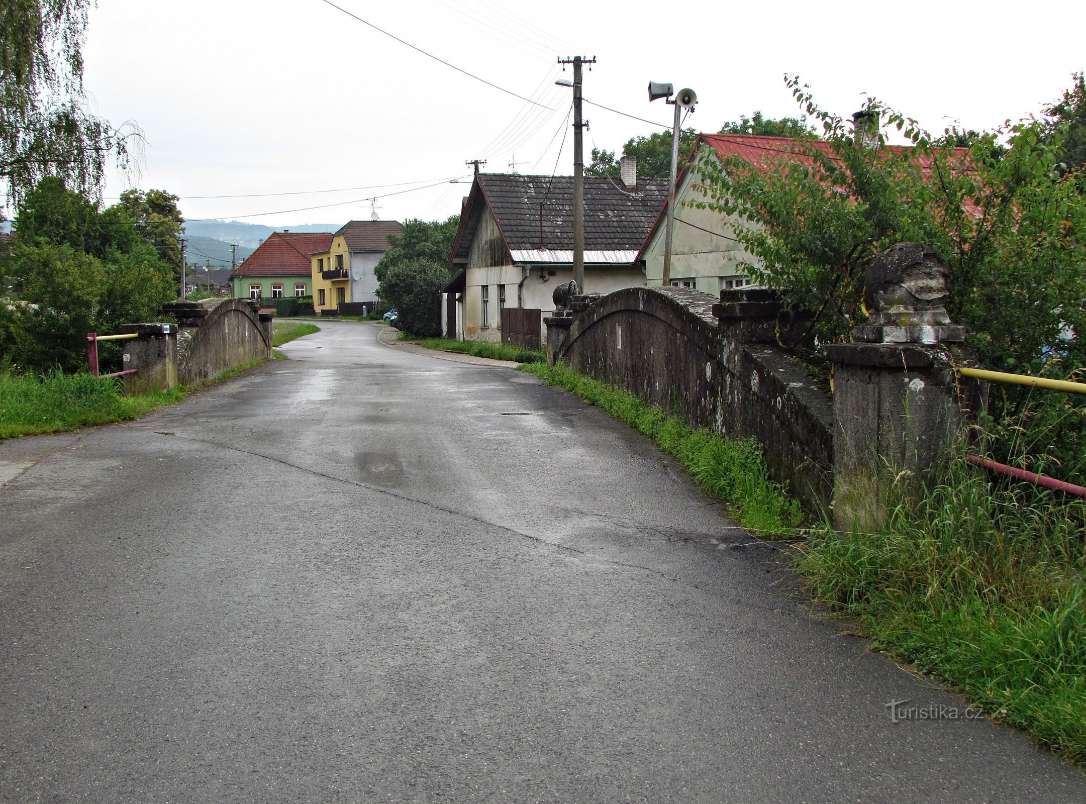 Dolní Ves - antiguo puente de piedra