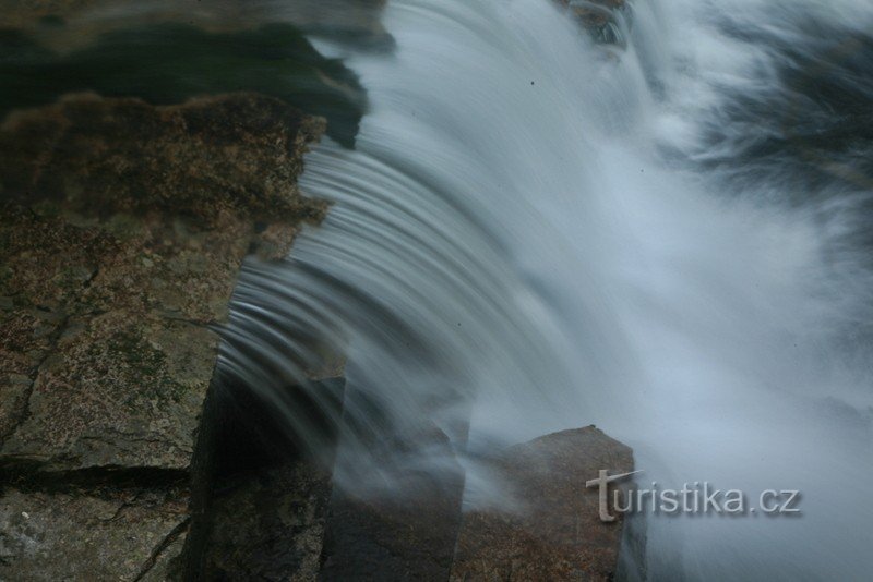 la cascada inferior del Bílá Laba