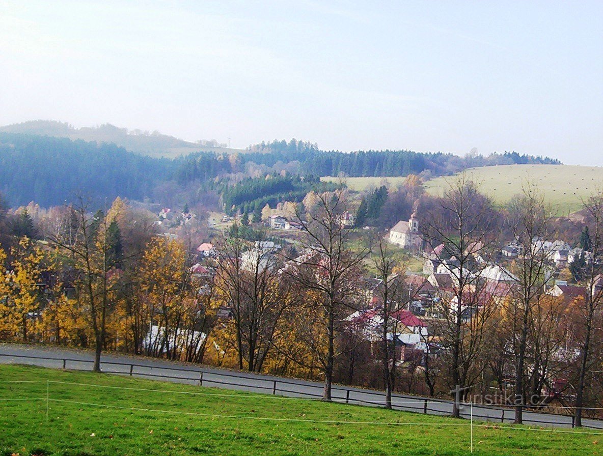 Domašov nad Bystřicí-södra delen av byn-Foto: Ulrych Mir.