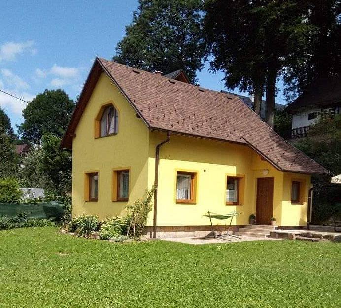 Ein Haus unter Ostaš