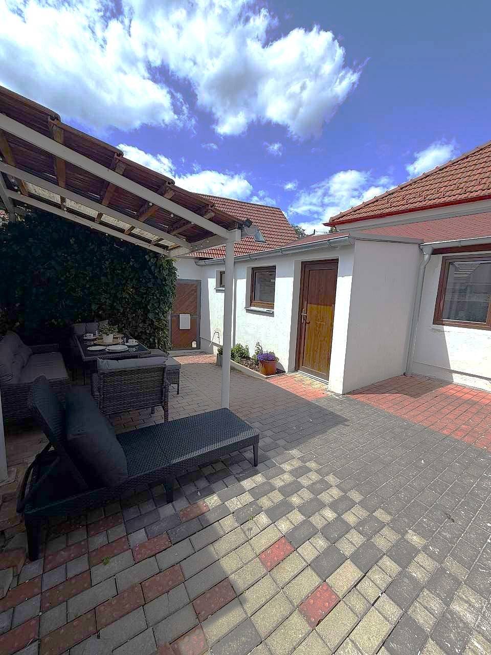 Domek za vraty - Uzavřený dvorek