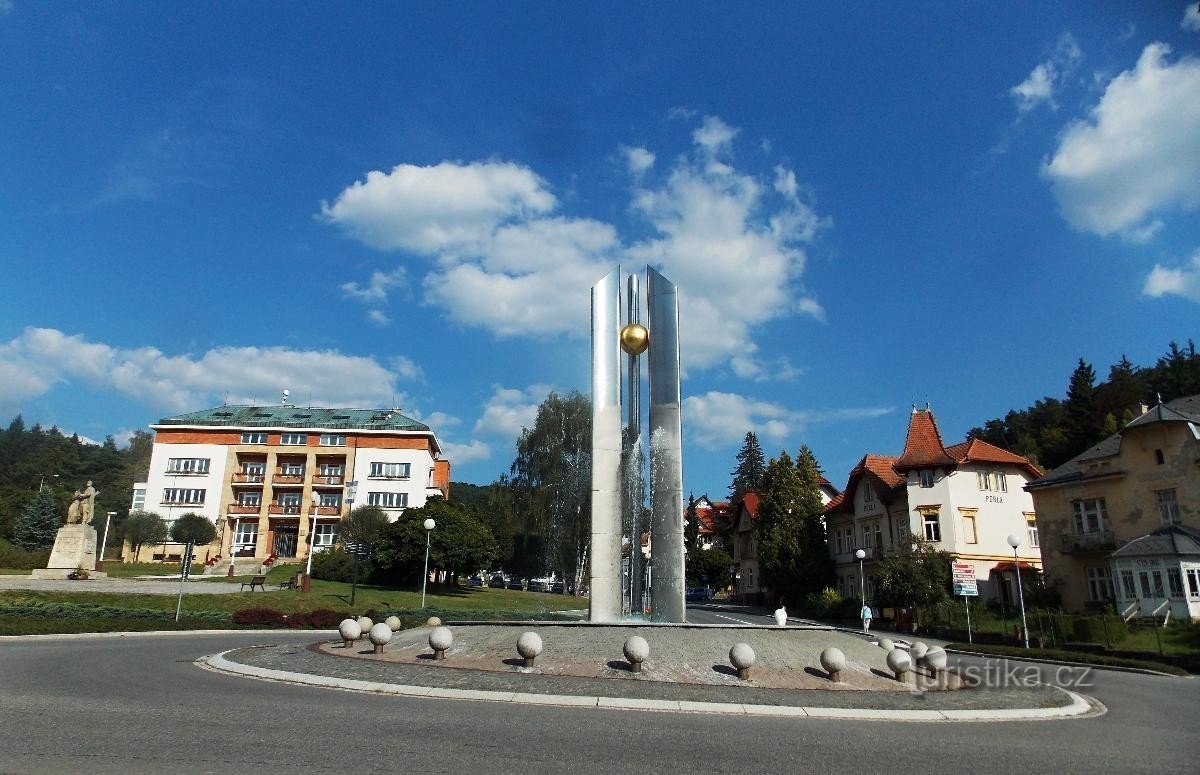 Dominanta Luhačovice - Hotel pałacowy