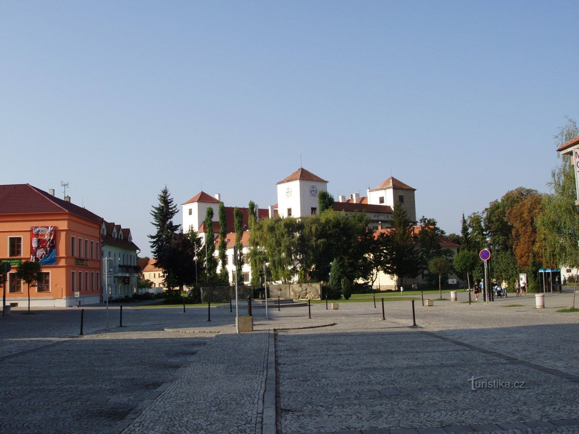 Il castello rinascimentale domina il centro di Bučovice