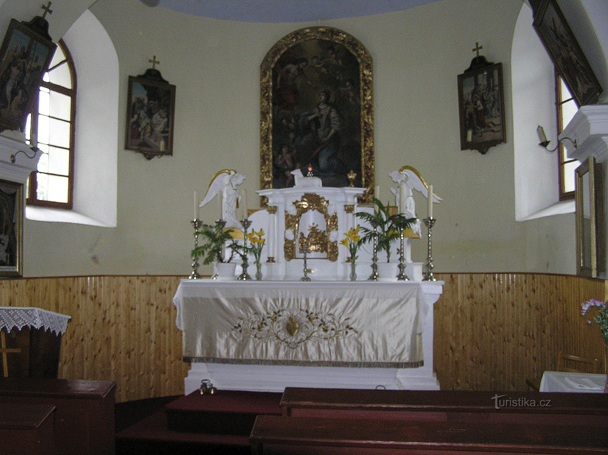 Domoradovice - Capela Sf. Barbory ​​​​- altar