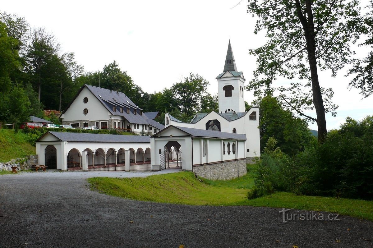 Jeseníky ferie 1. dag - Indkvartering og pilgrimsrejse kirke Vor Frue af Hjælp