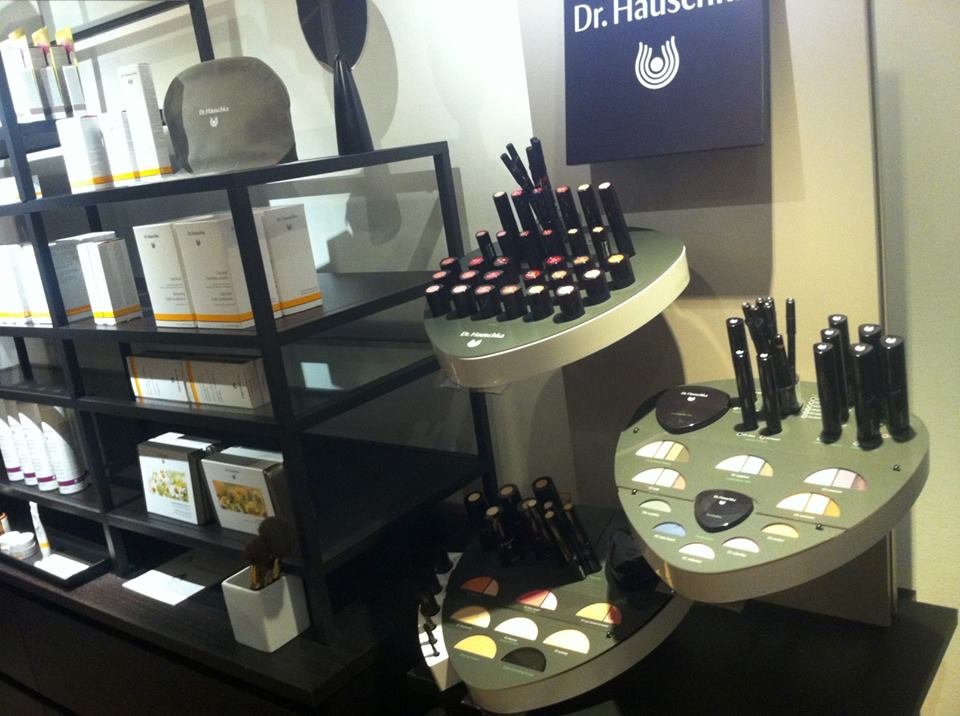 Dr. Hauschka Magazin + Studio