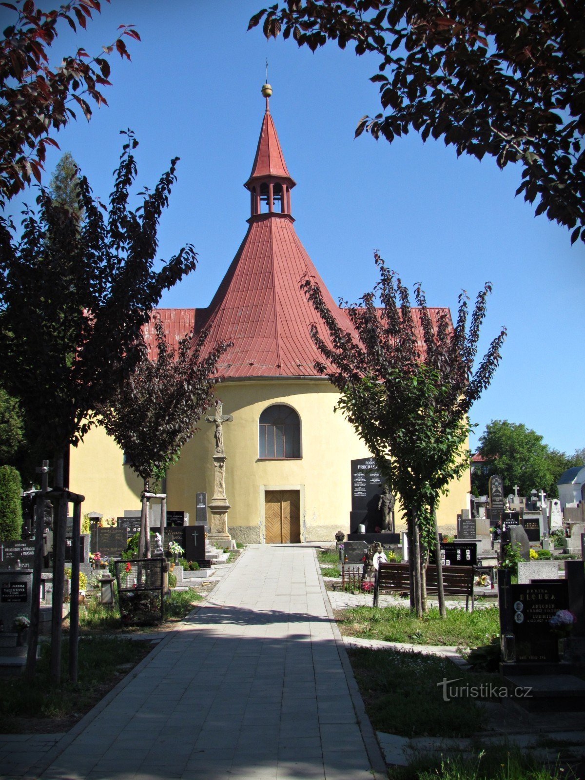Drahotuše - capilla del cementerio de Santa Ana