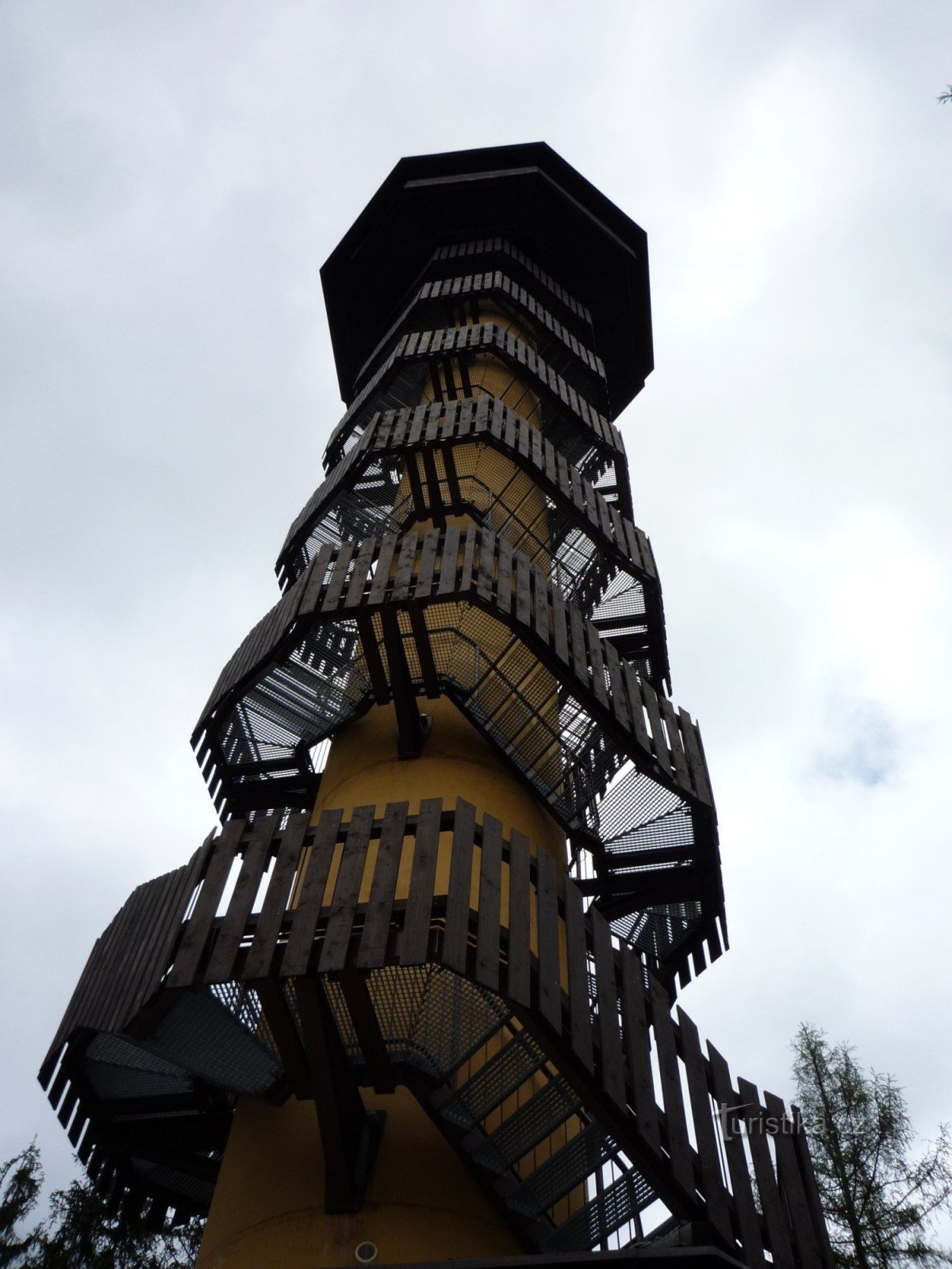 Drahoušek – torre de vigia perto de Osečany (PB)