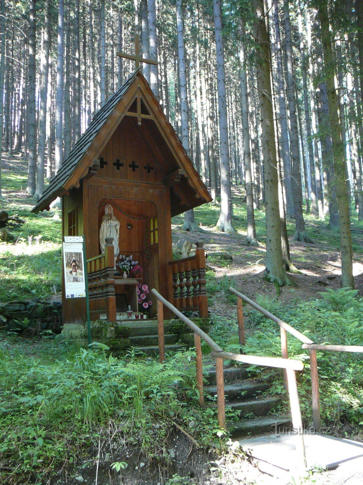 die Holzkapelle der Jungfrau Maria auf Bílá