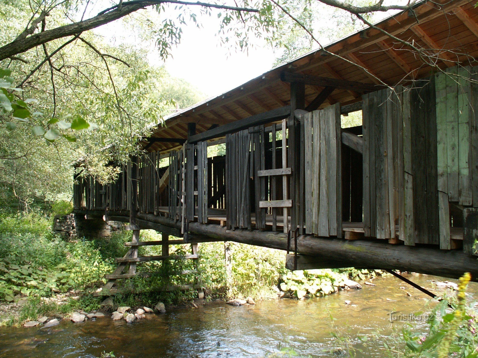 Passerelle en bois - Soudaine