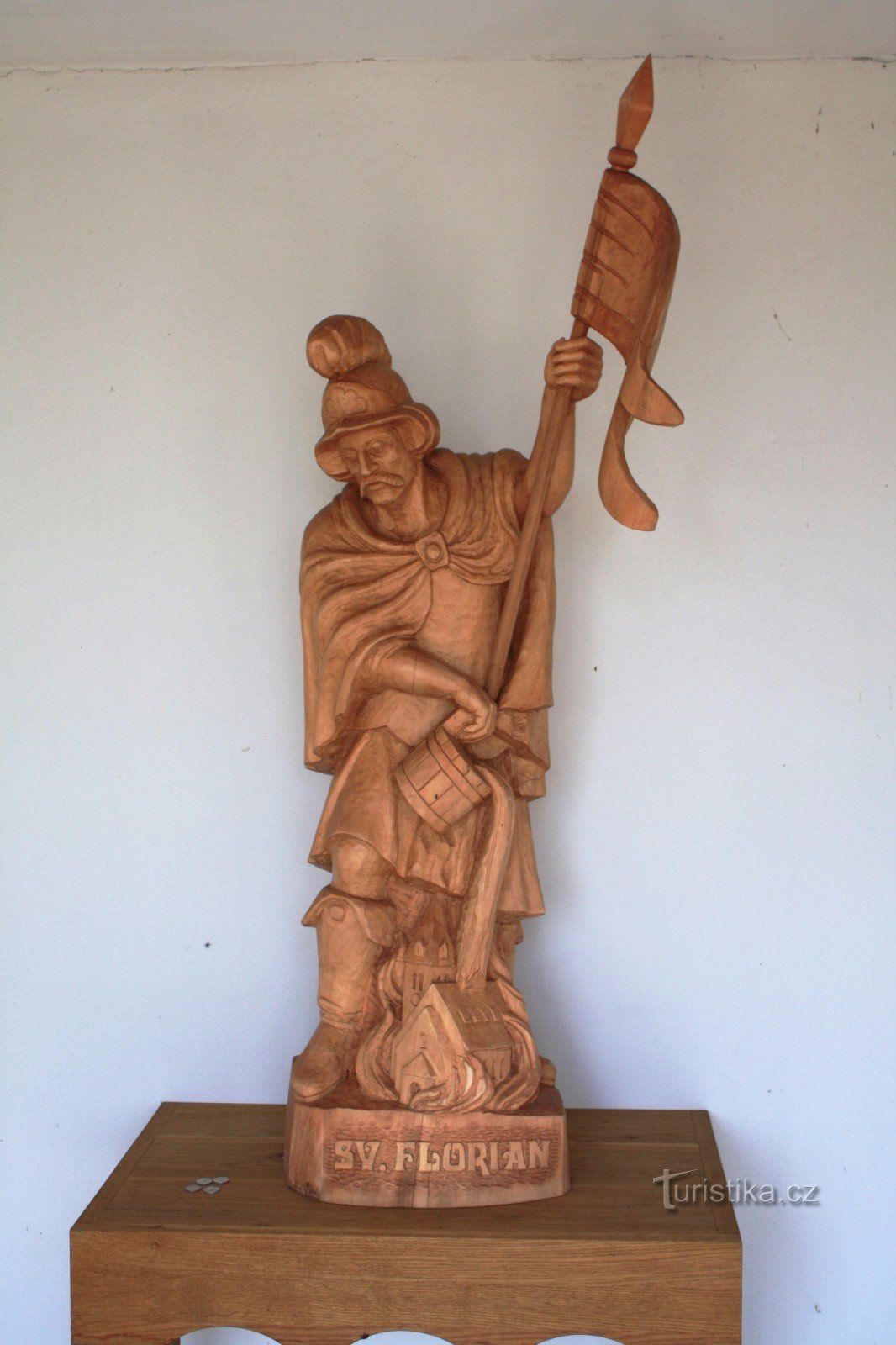 聖の木製彫刻. チャペルのフロリアーナ