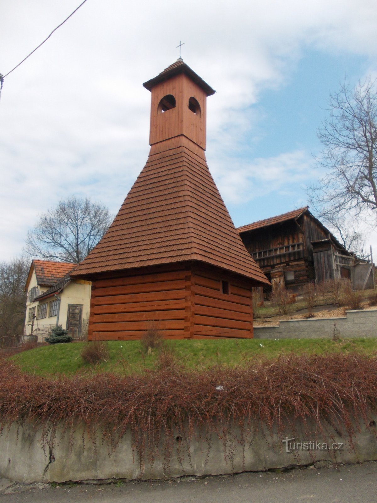 drevená zvonička