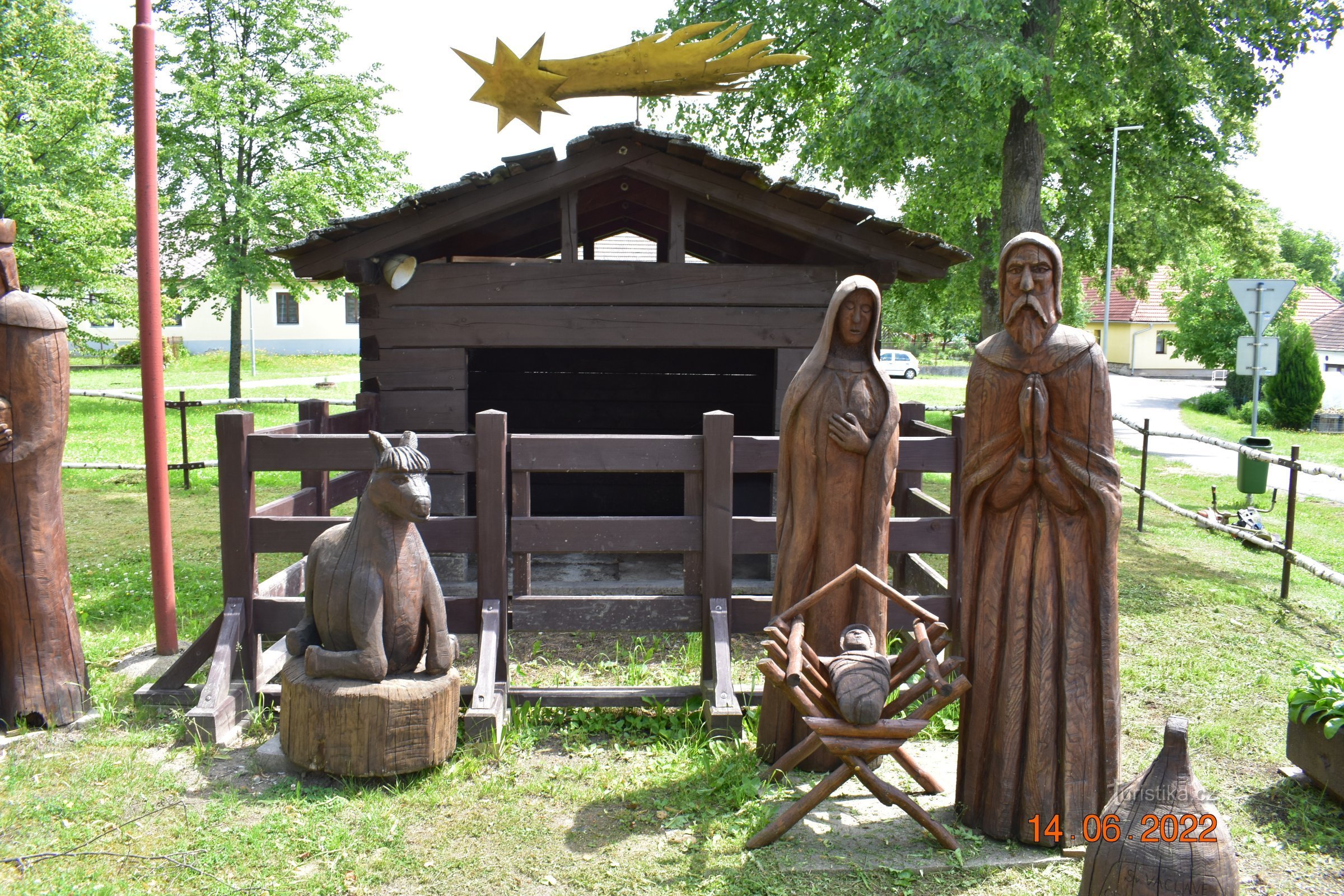 Wooden nativity scene in Jílovice