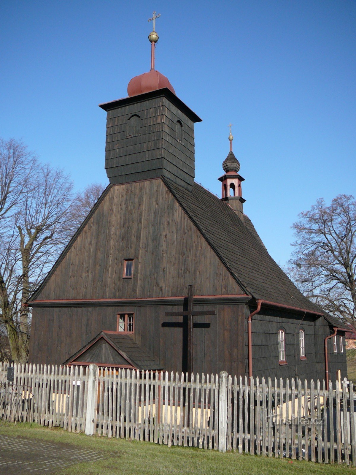 nhà thờ bằng gỗ của Archangel Michael Řepiště