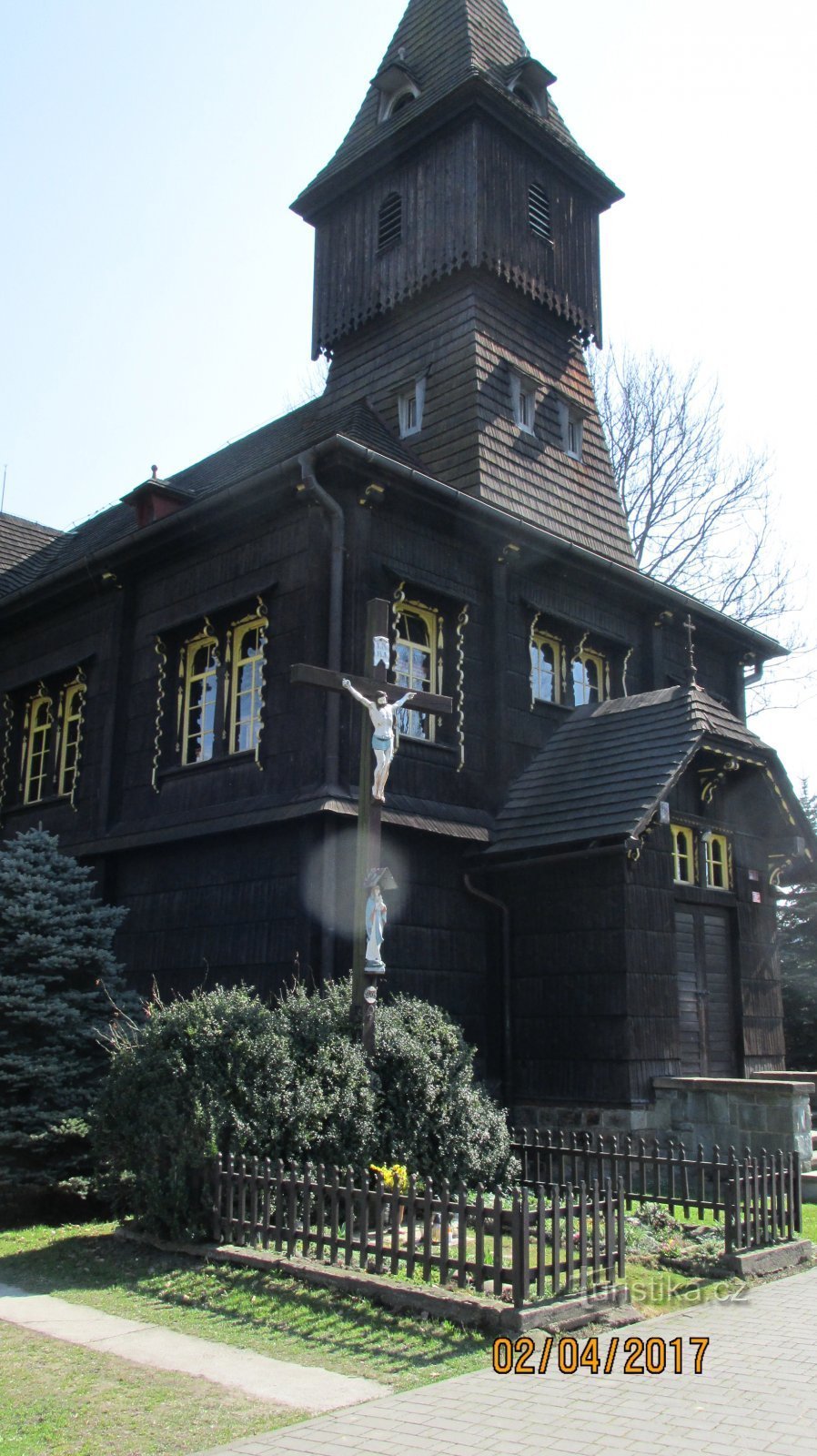圣十字架提升的木制教堂，Bystřice nad Olší