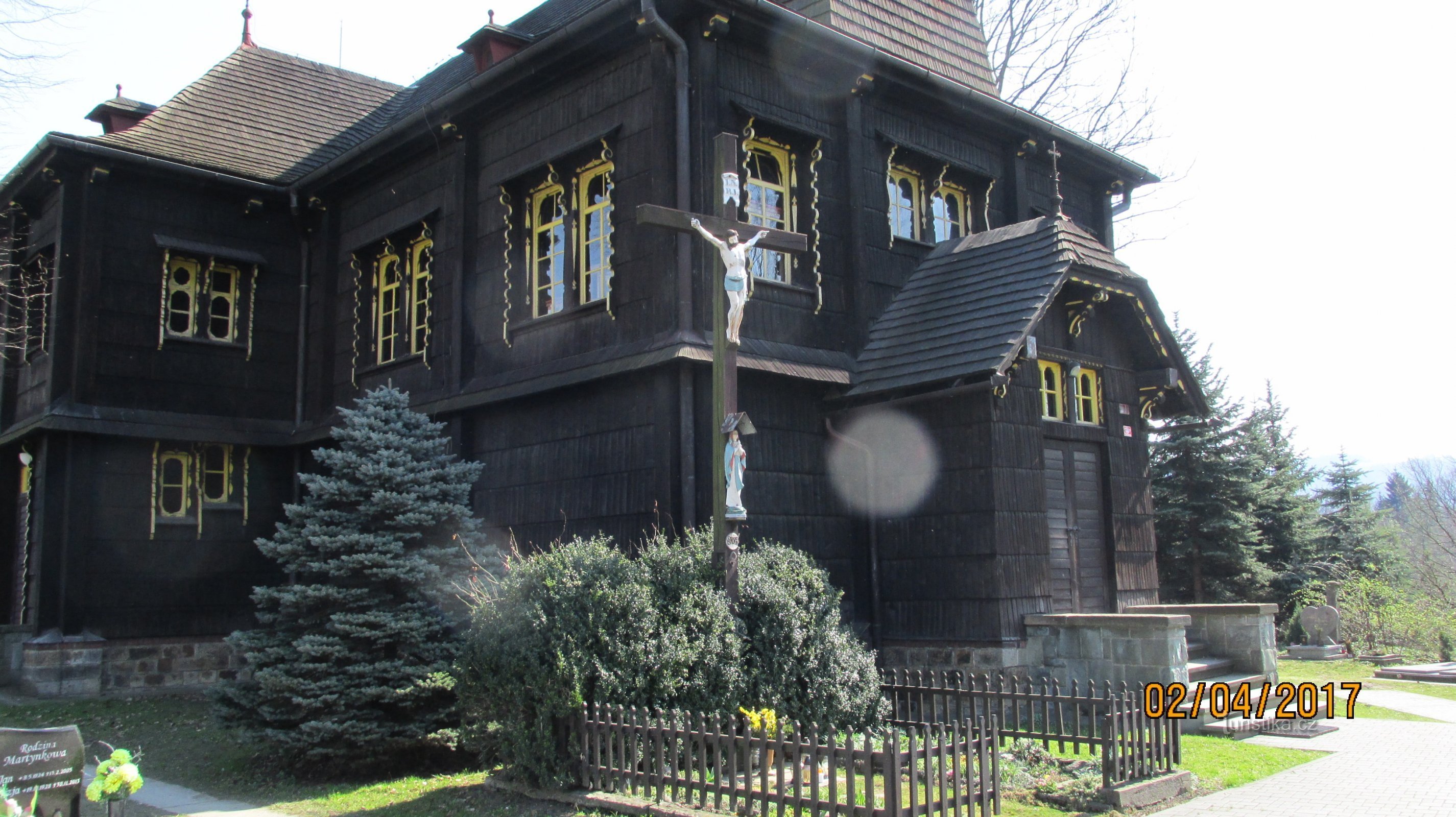 Iglesia de madera de la Exaltación de la Santa Cruz, Bystřice nad Olší