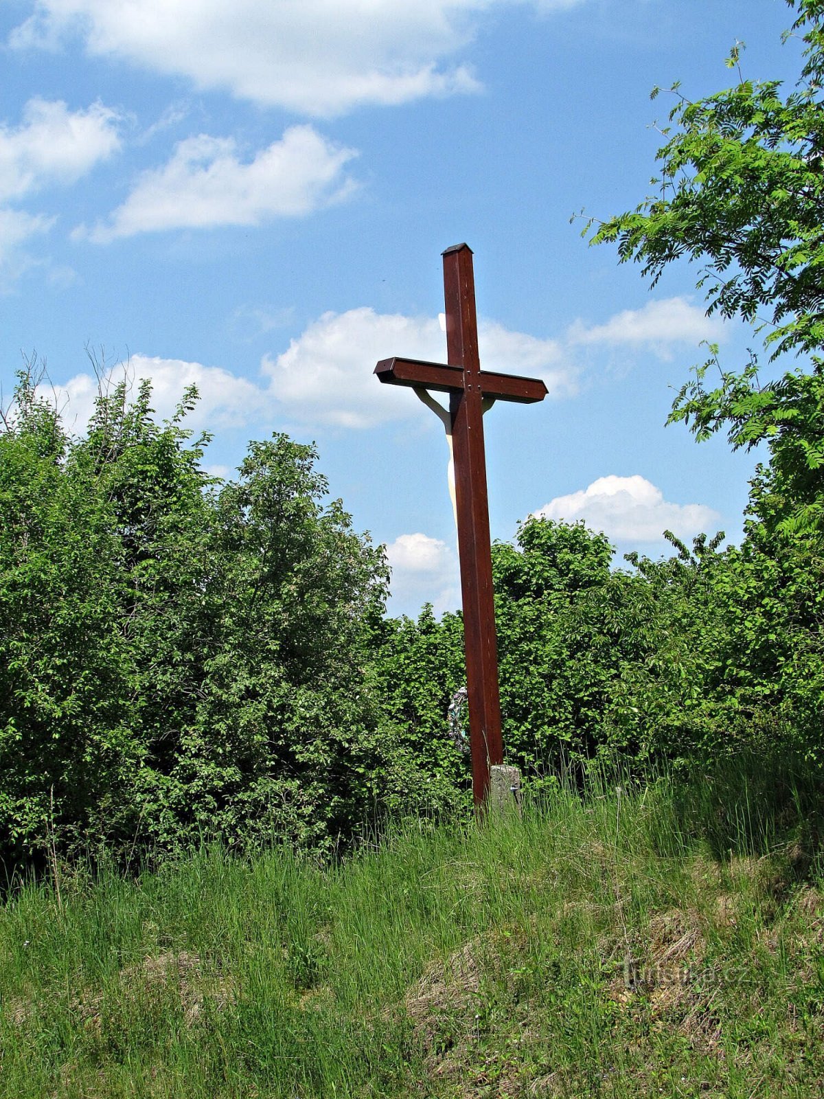 дерев'яний хрест