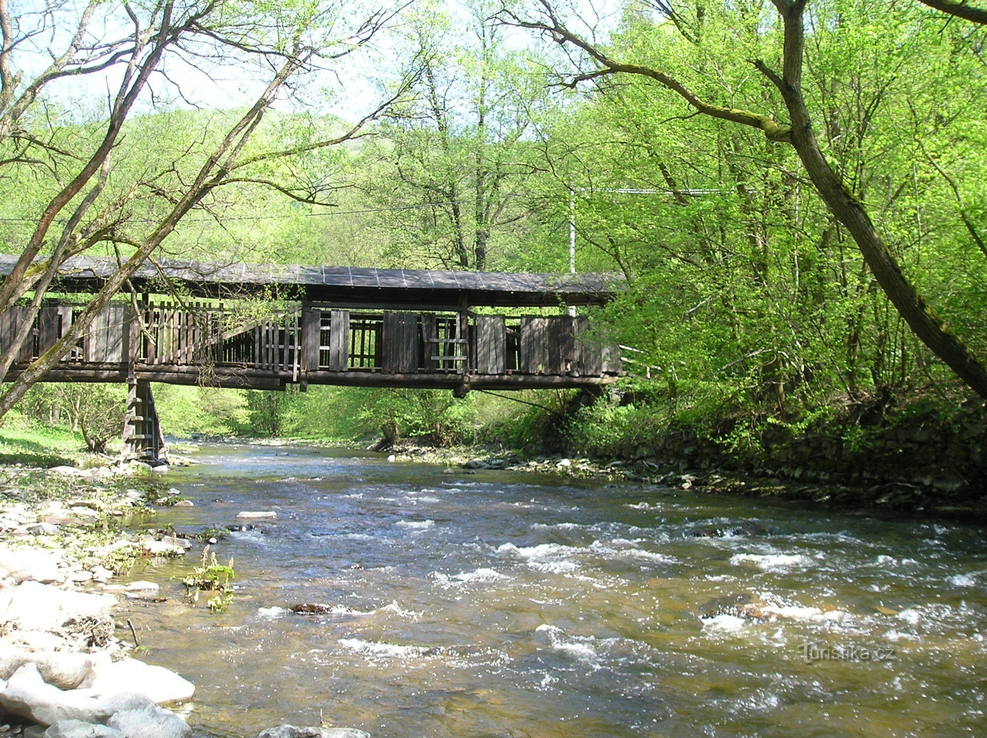 Pont en bois sur Svratka à Prudká