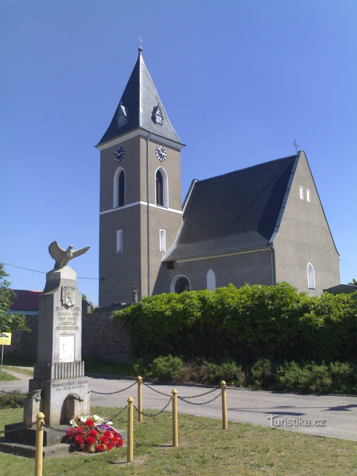 Dríteč - kyrkan St. Peter och Paul