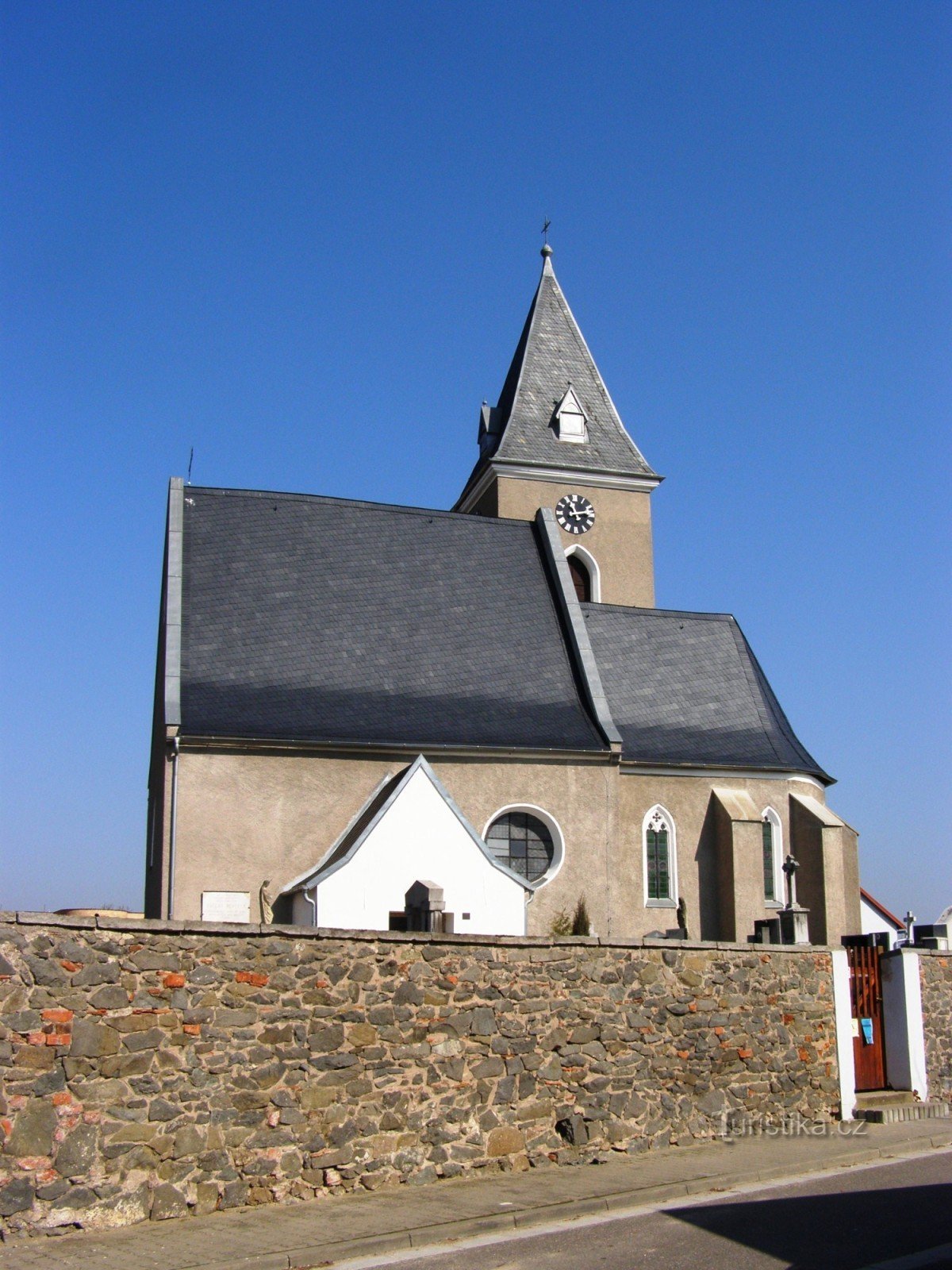 Dríteč - kirken St. Peter og Paul