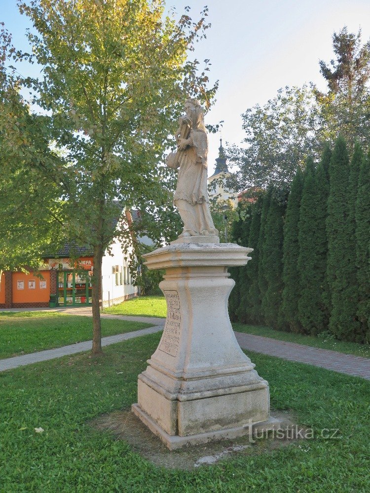 Dríteň - bức tượng của St. Jan Nepomucký