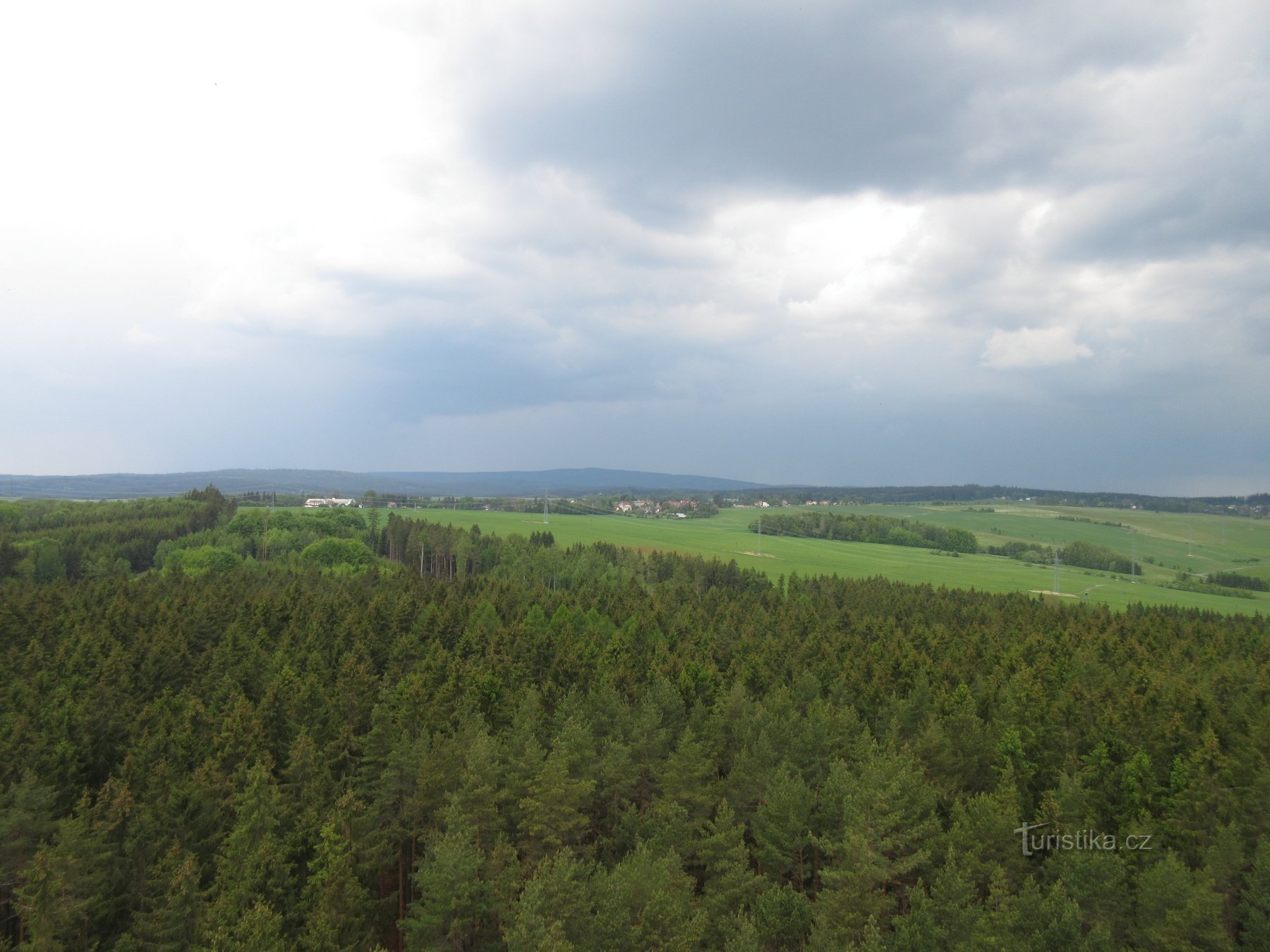 Drmoul - landsbyens historie, hvor det jødiske mindretal også boede, Manská razhledna og uddannelsesstier