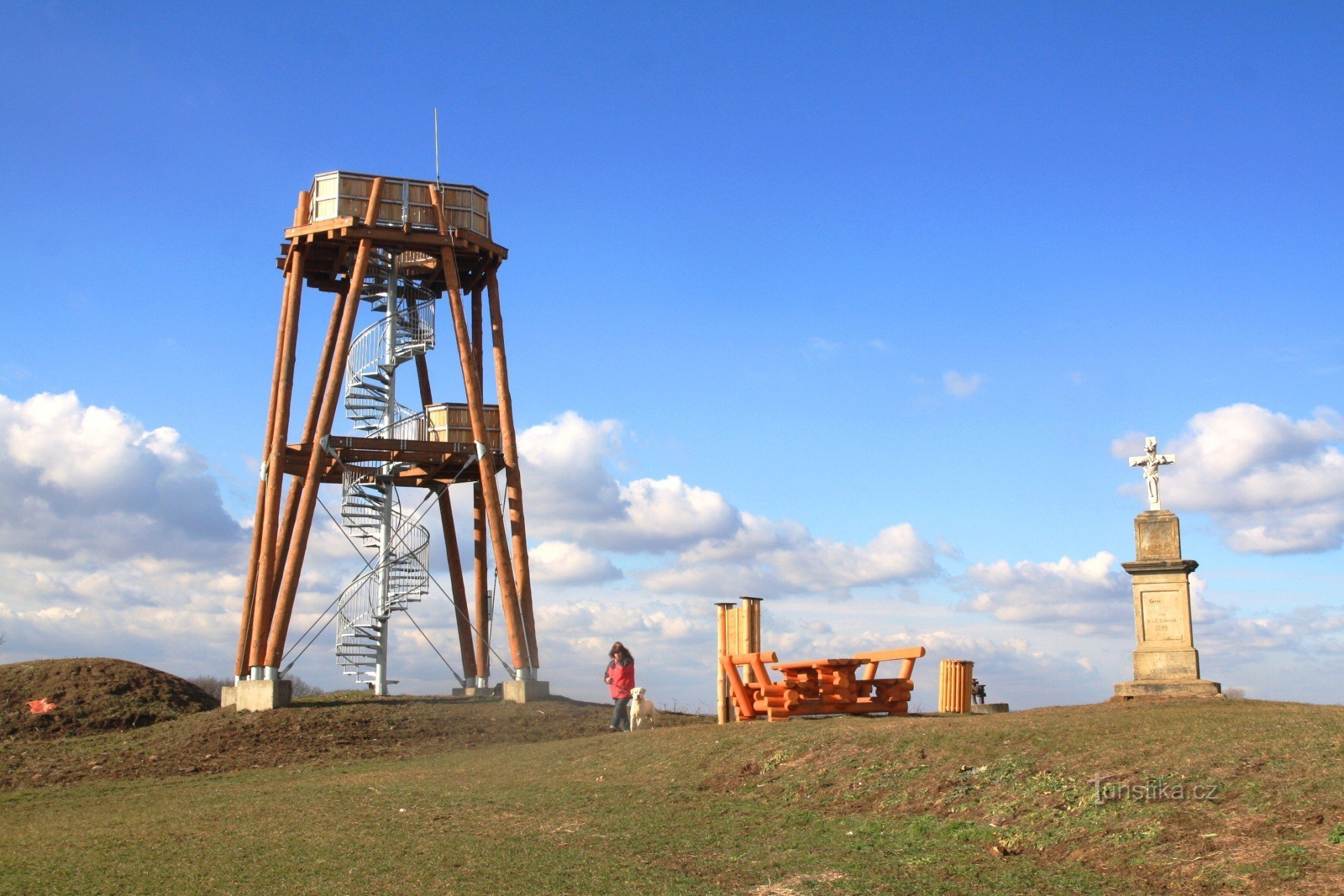 Drnholec - torre de vigia na cruz