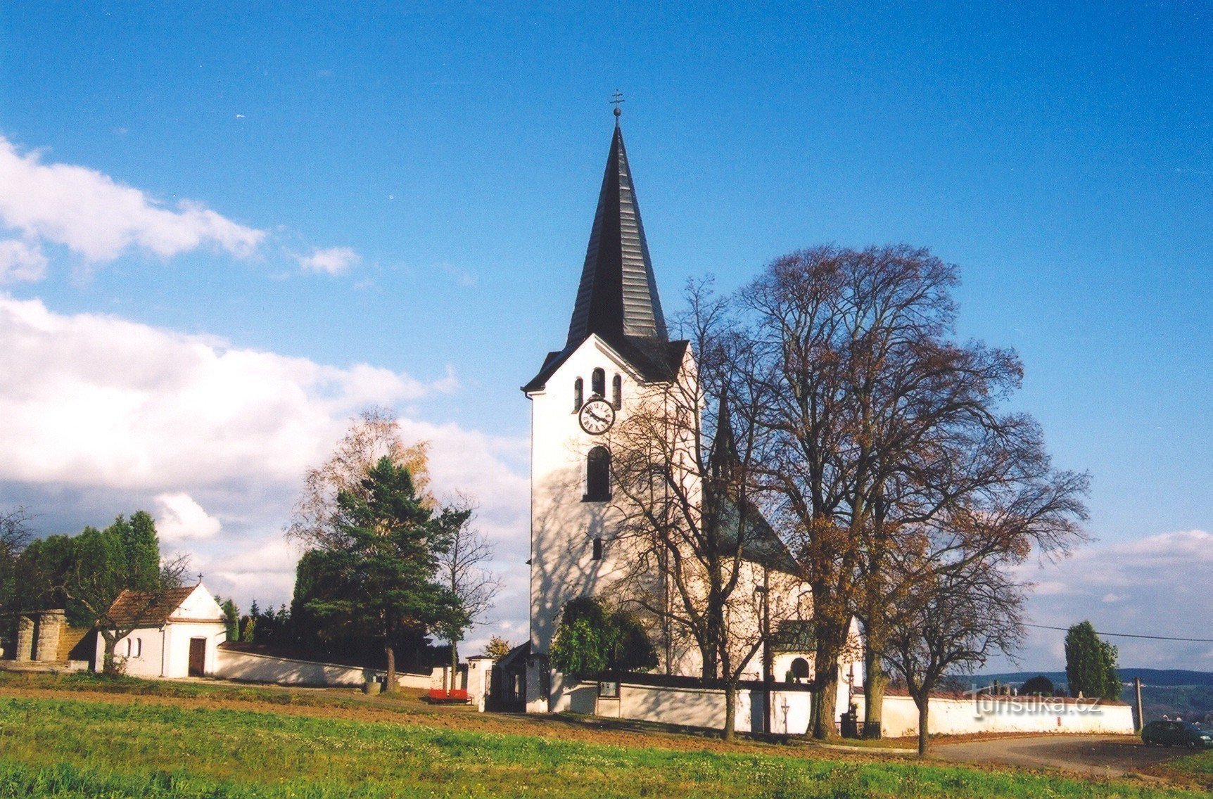 Drnovice - Kirche der Heiligen Dreifaltigkeit