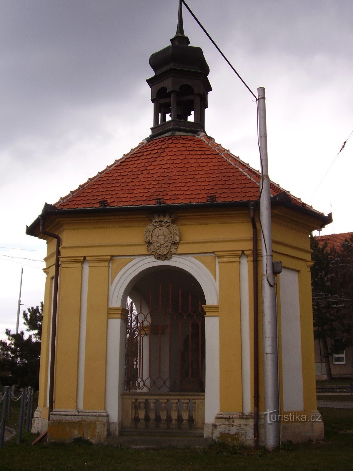 Mici monumente din Brno-Slatina