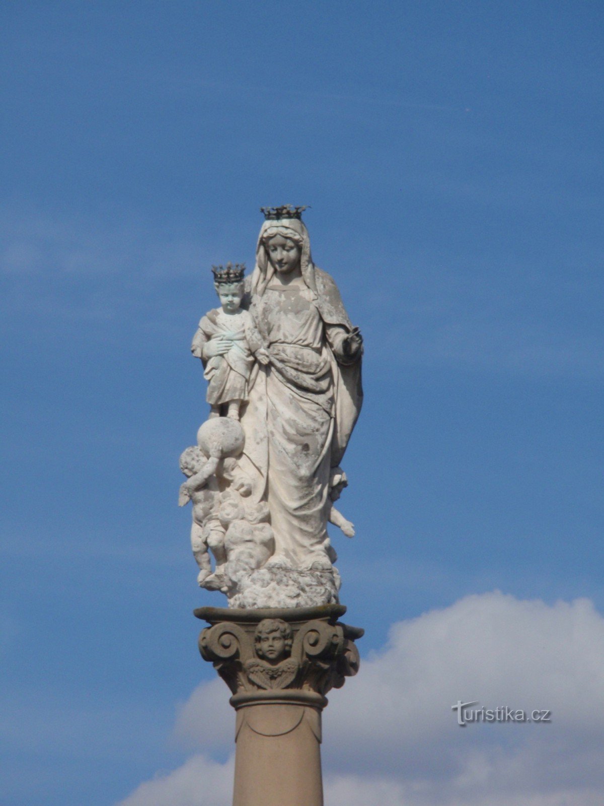 Pequenos monumentos da cidade de Buchlovic