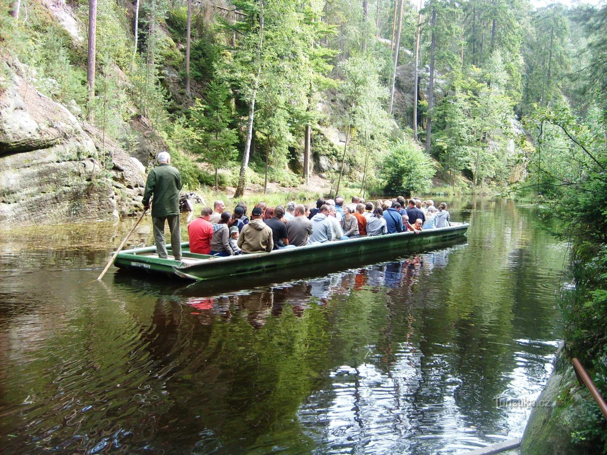 le deuxième voyage en barque