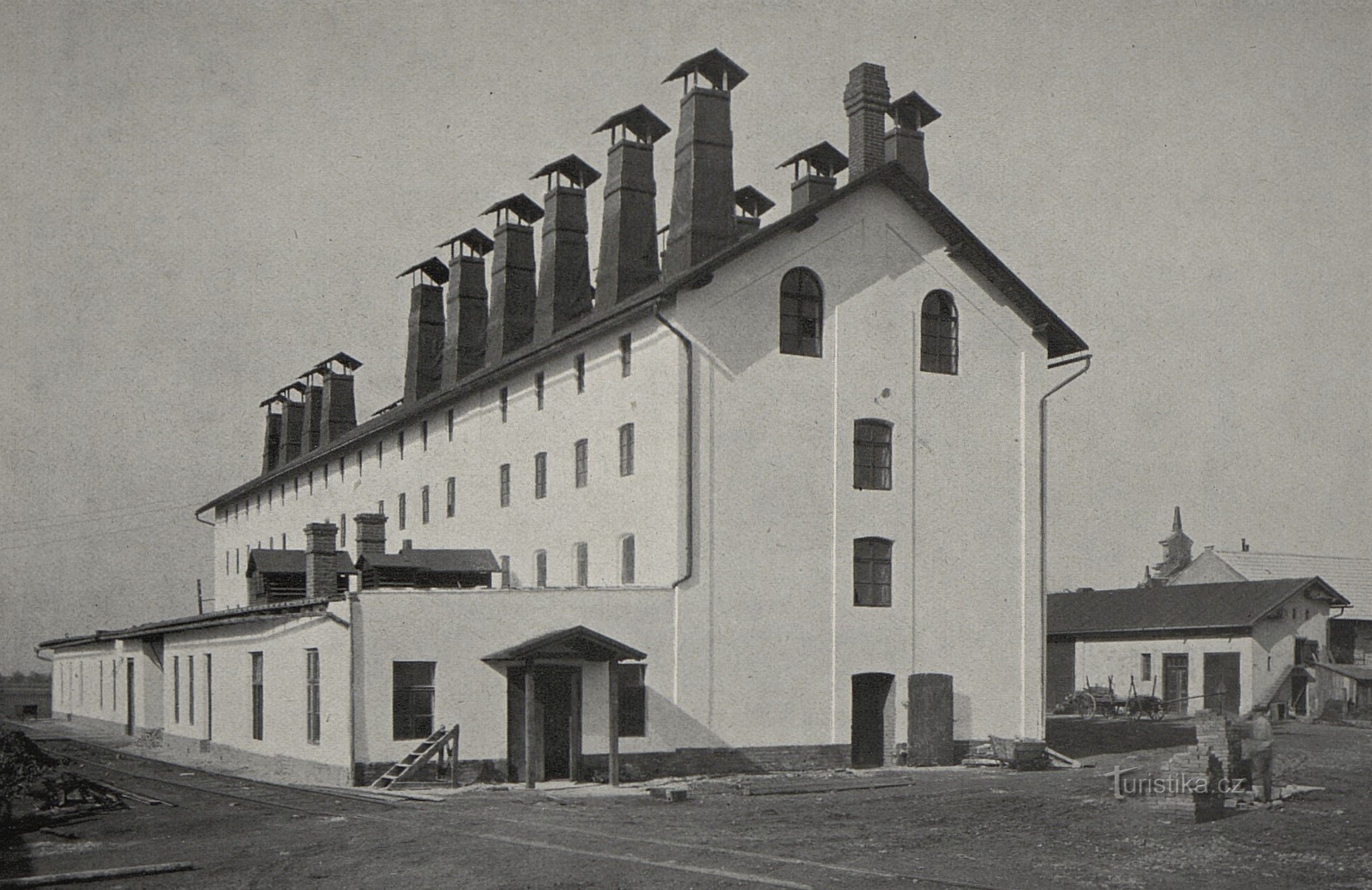 Genossenschaftstrockner für Chicorée (Praskačka, Mitte der 20er Jahre des 20. Jahrhunderts)