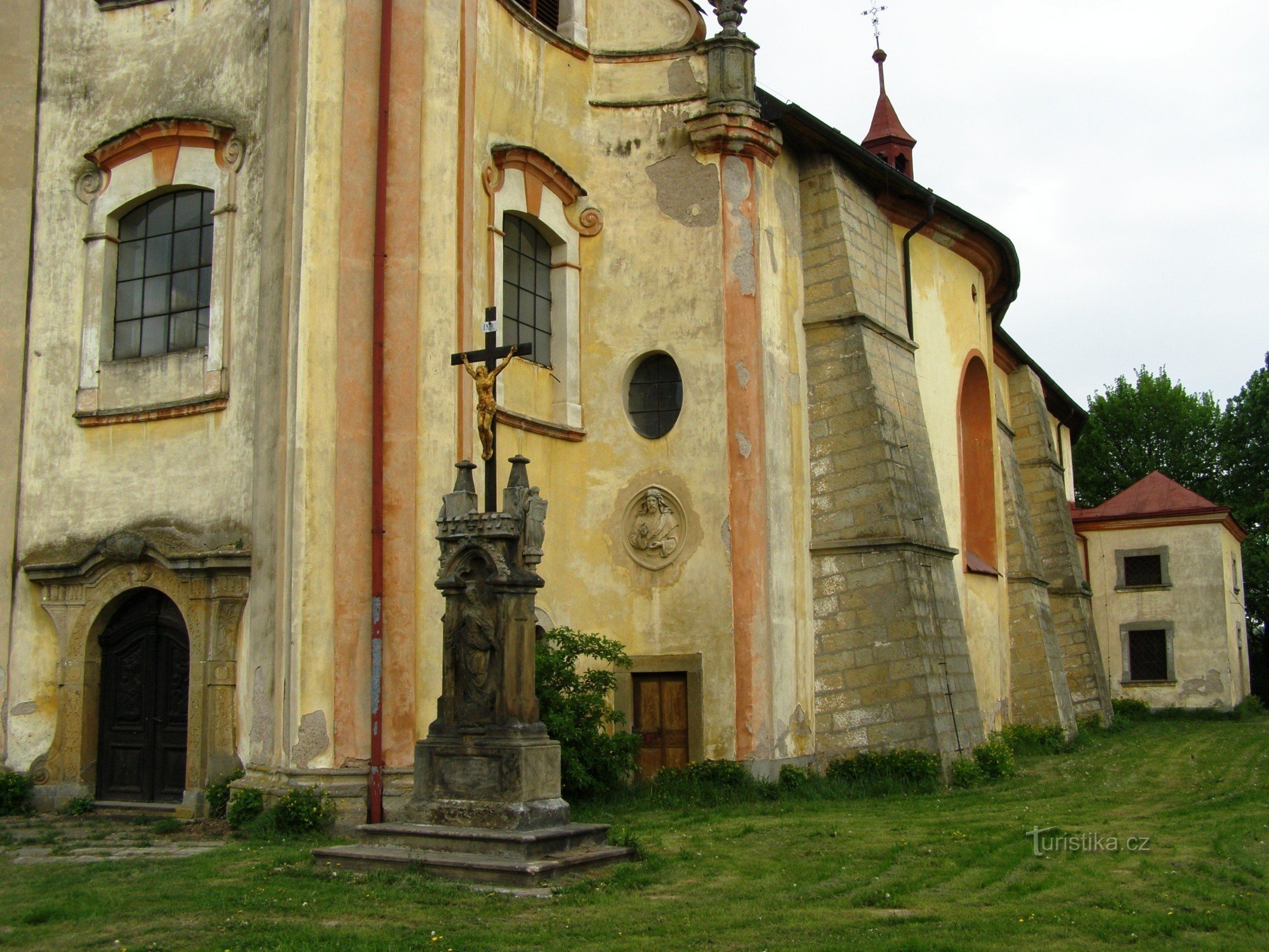 Dubenec - kyrkan St. Josef