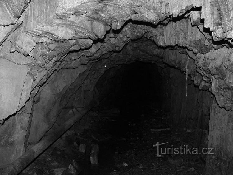 Miniera Staré Oldřůvka: Tunnel d'ingresso