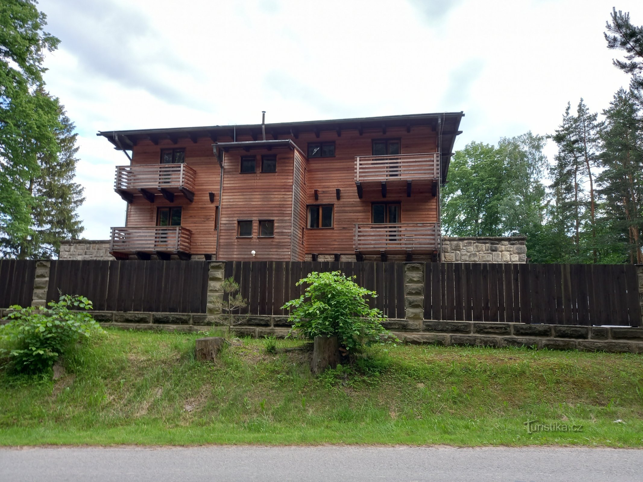 Casa dos irmãos Čapk em Budislav