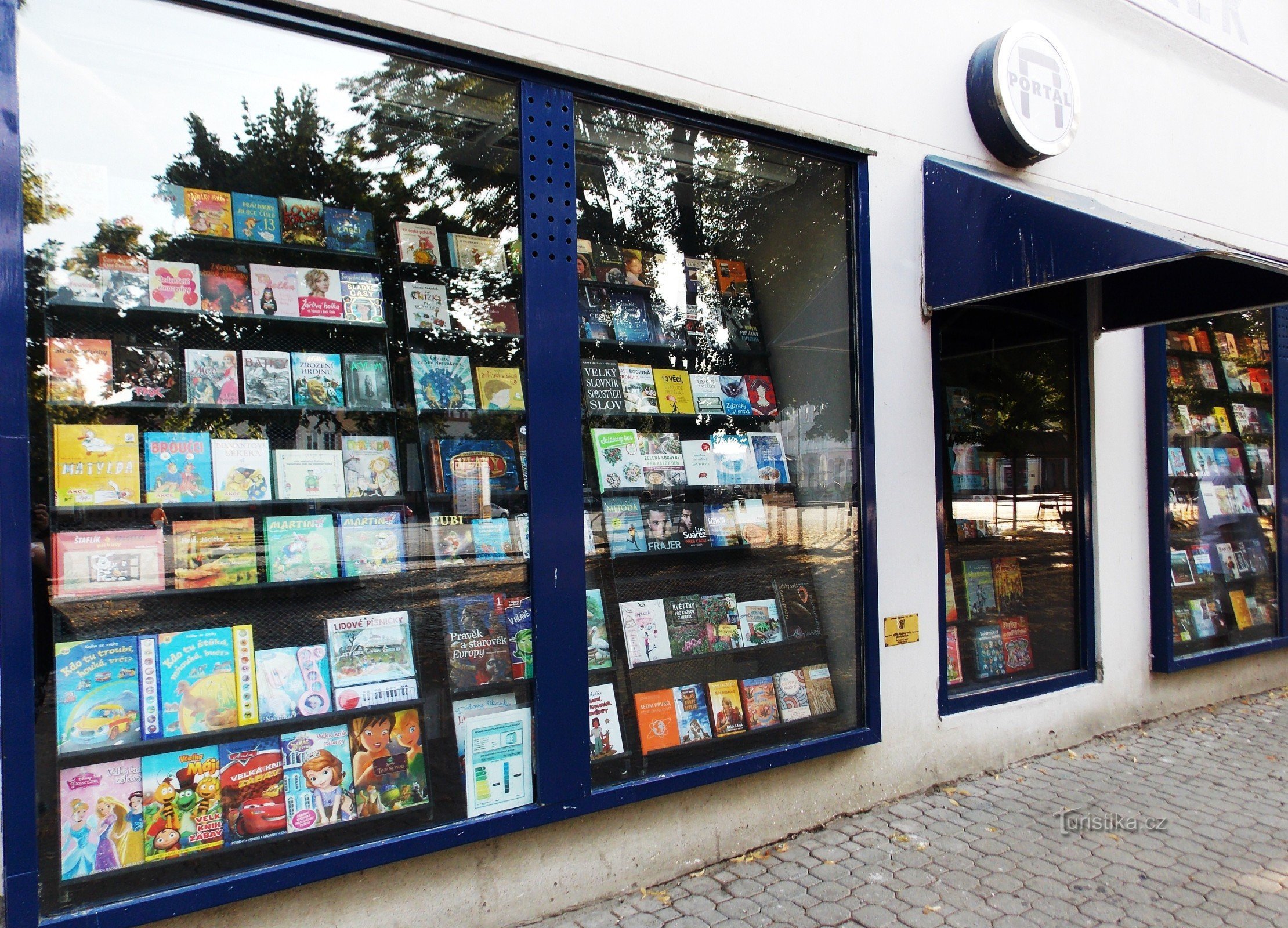 Portal Book House - Uherské Hradiště