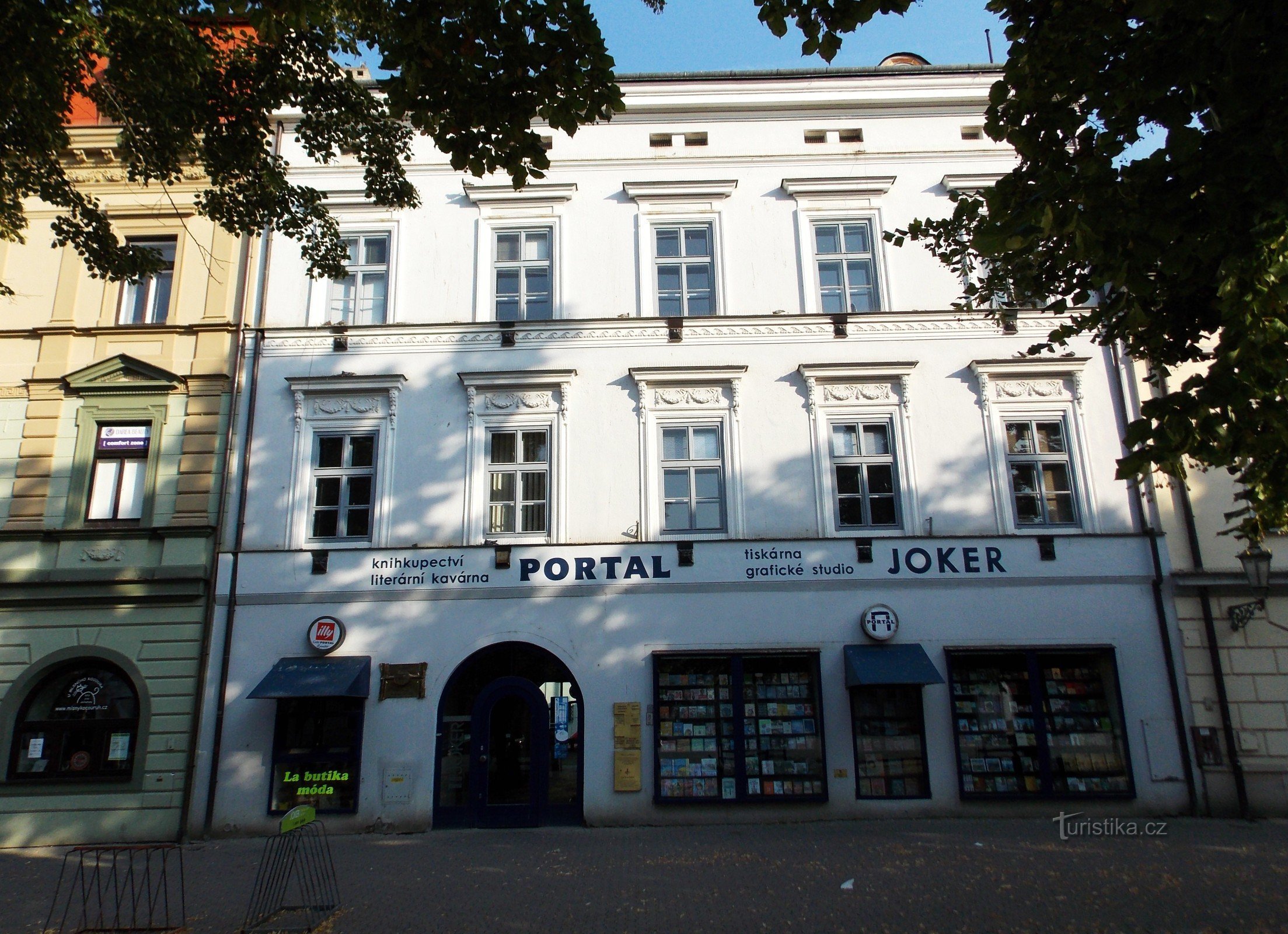Portál Könyvesház - Uherské Hradiště